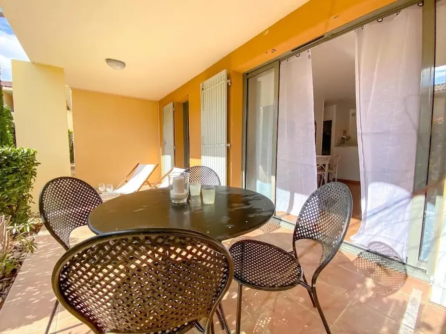 Apartamento confortável e equipado no Golf de Saumane para sua imersão linguística.