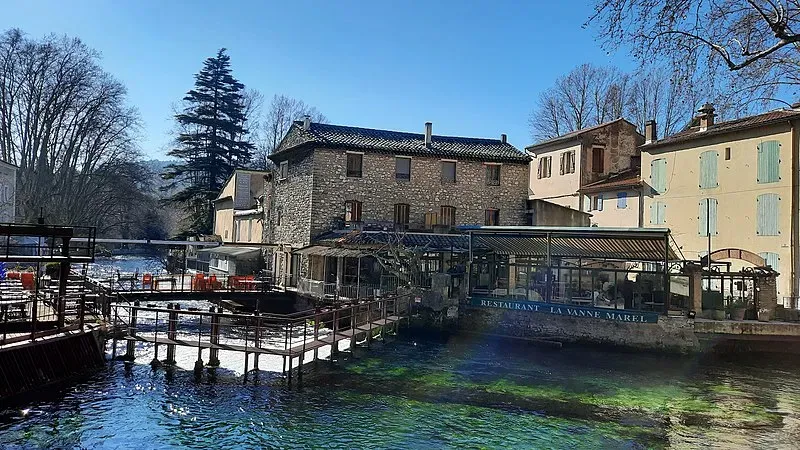 A autenticidade da vida provençal em Fontaine-de-Vaucluse e arredores.