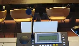 Réserver une prestation d'interprétation de conférence ou de liaison.